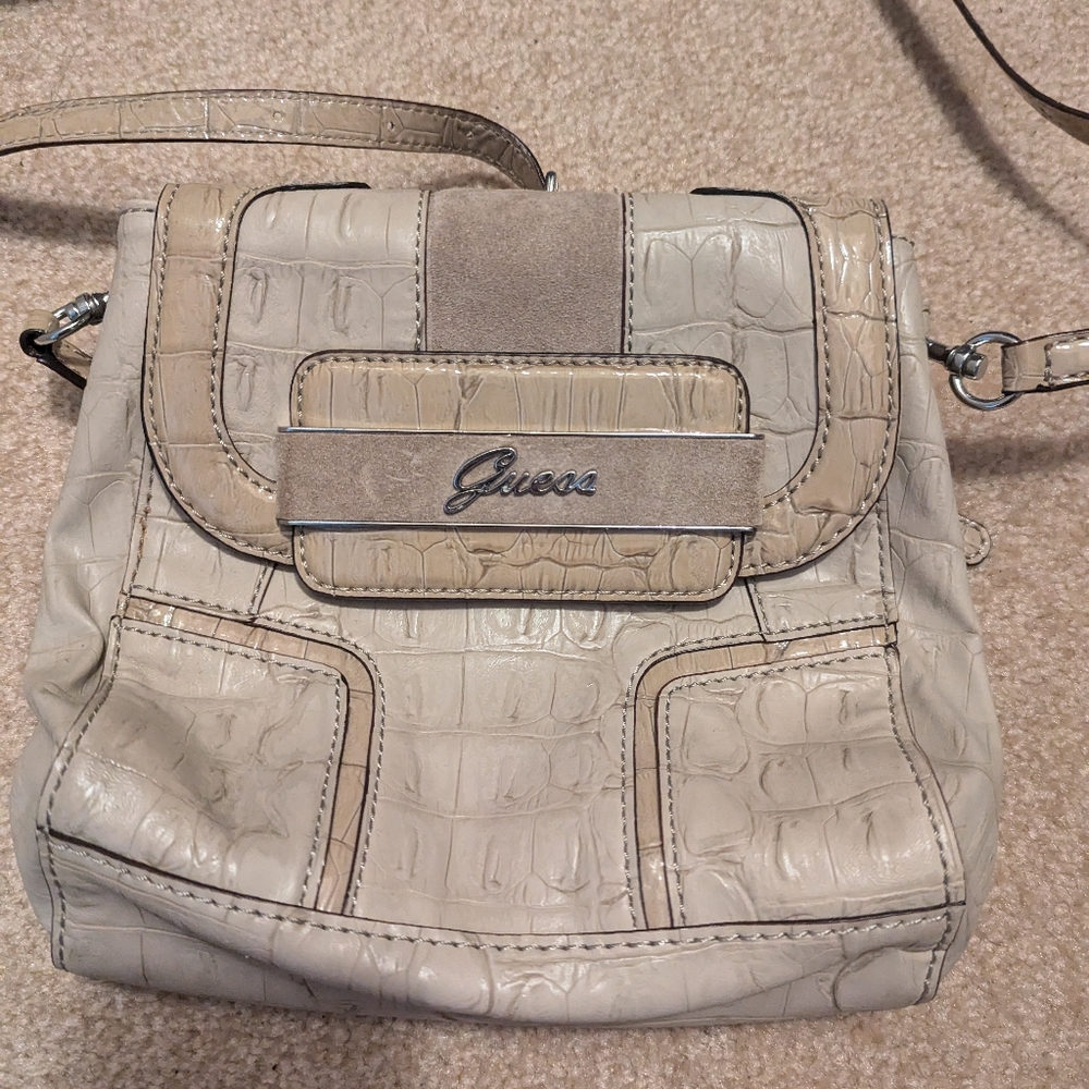 Cute guess crossbody bag